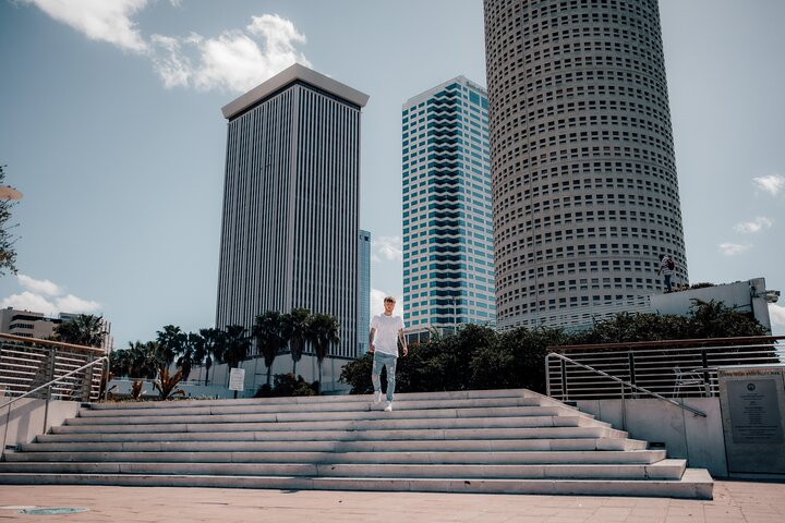 Chicago Private Photoshoot: City Landmarks Professional Portraits - Photo 1 of 20
